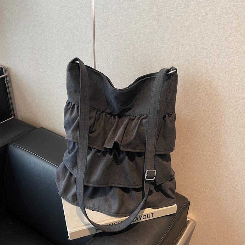 Корейская тканевая сумка с оборками женская 2025 новый тренд модная нишевая сумка-тоут большой вместимости на плечо/через плечо