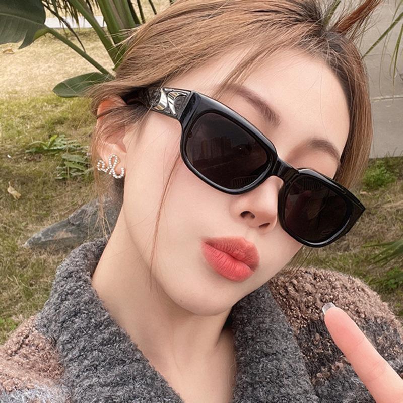 Boomerang Sunglasses Personalized Fashion Sunglasses Versatile Sunscreen Sunglasses Same Women