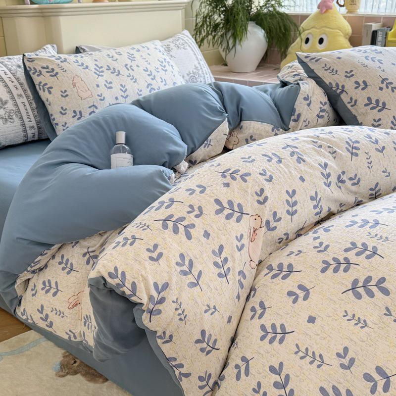 Комплект постельного белья из четырех предметов на лето из двухслойной марли класса А с цветочным принтом и пузырчатого хлопка