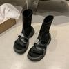 Черные сандалии на платформе с закрытым носком высокого класса женские 2025 новая летняя обувь увеличение роста с юбкой короткие голенища крутые ботинки