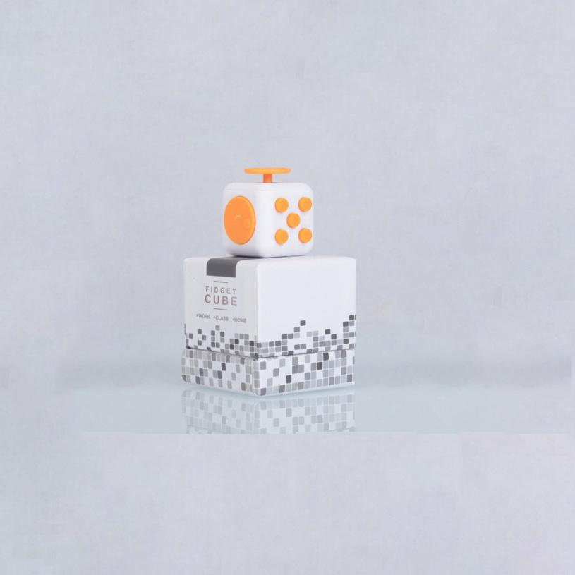 Игрушка Fidget Cube, снимающая стресс, тревогу и давление, отлично подходит для взрослых и детей [идея подарка] [расслабляющая игрушка] [средство для снятия стресса] [мягкий материал]