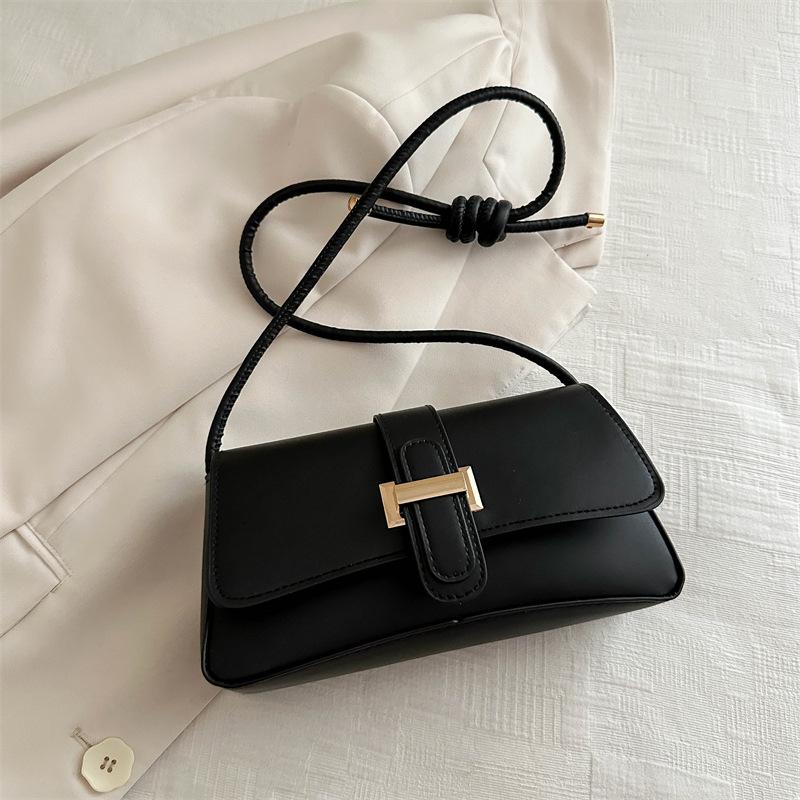 Autumn And Winter Trend Versatile Fashion Underarm Small Square Bag Simple Casual Niche Design Shoulder Messenger Bag