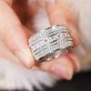 Женщины с кольцами с бриллиантами, блестящие и изысканные преувеличенные кольца, персонализированные привлекательные нишевые подходящие украшения