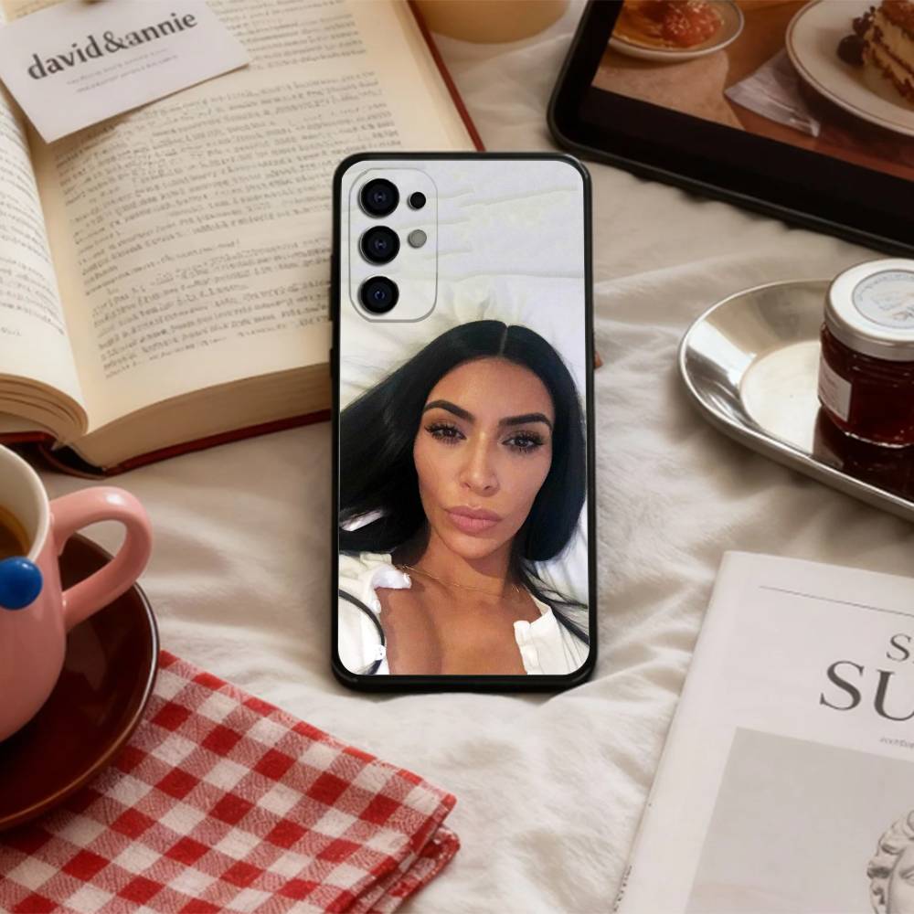 K-Kim K-Kardashian M-Мемы Чехол для телефона для Samsung S 25,24,23,22,30,21,10,9,Ultra,Plus,Lite,FE,4,5 G Мягкий черный чехол