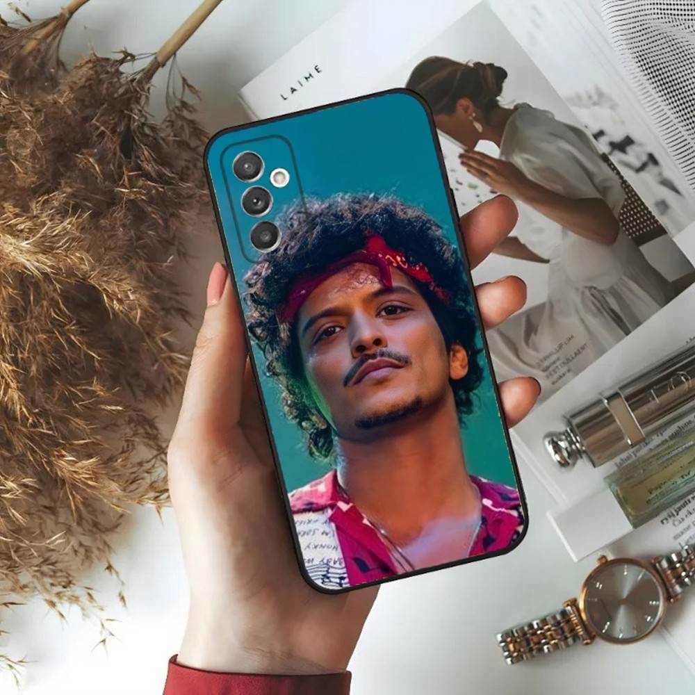 Чехол для телефона Bruno Mars для Samsung S24,23,22,30,21,10,9,Ultra,Plus,Lite,FE,5G Черный Мягкий Чехол
