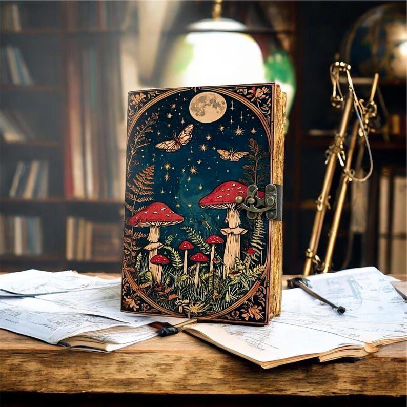 Винтажный дневник Moon & Mushroom – блокнот ручной работы с замком.
