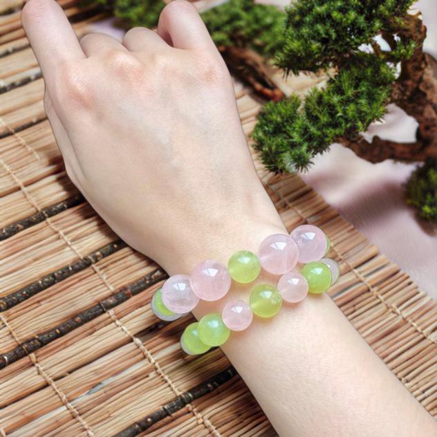 Elegant Rose Quartz and Xiuyu Jade Women's Bracelet - Versatile Luxury Crystal Design