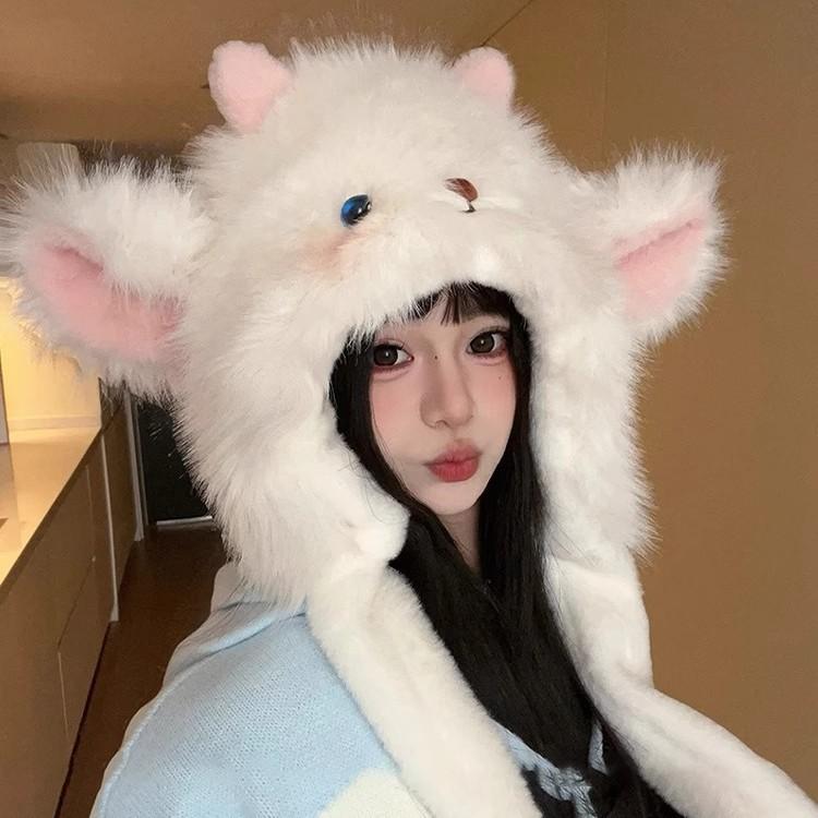 Winter cartoon small cashmere hat shows a small atmosphere Lei Feng hat keeps warm, pinches the ears and moves, cute and versatile