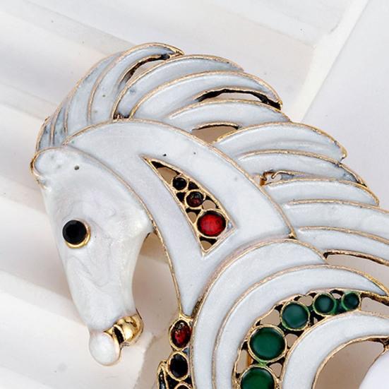 Эмалевая брошь Белая лошадь Ретро брошь на лацкан Лошадь с подвеской из искусственного жемчуга Животное Брошь-булавка Аксессуар для платья Костюма Подарок для нее него