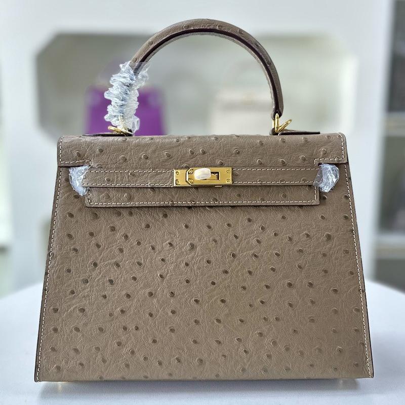 Сумка с узором под страуса первого и второго поколения