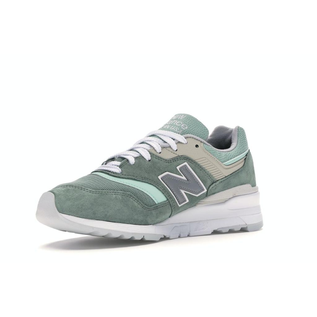 New Balance Светло-зеленые кроссовки унисекс 997 M997SOB