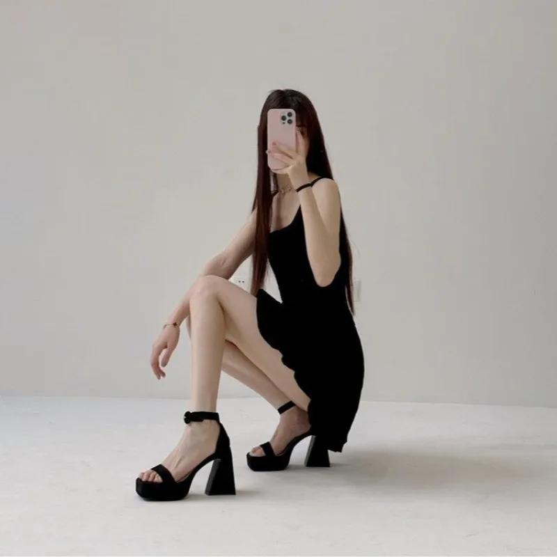 Женские сандалии из натуральной кожи с ремешком на щиколотке, круглым носком, толстыми каблуками, сандалии с пряжкой, женская обувь, летняя бежевая