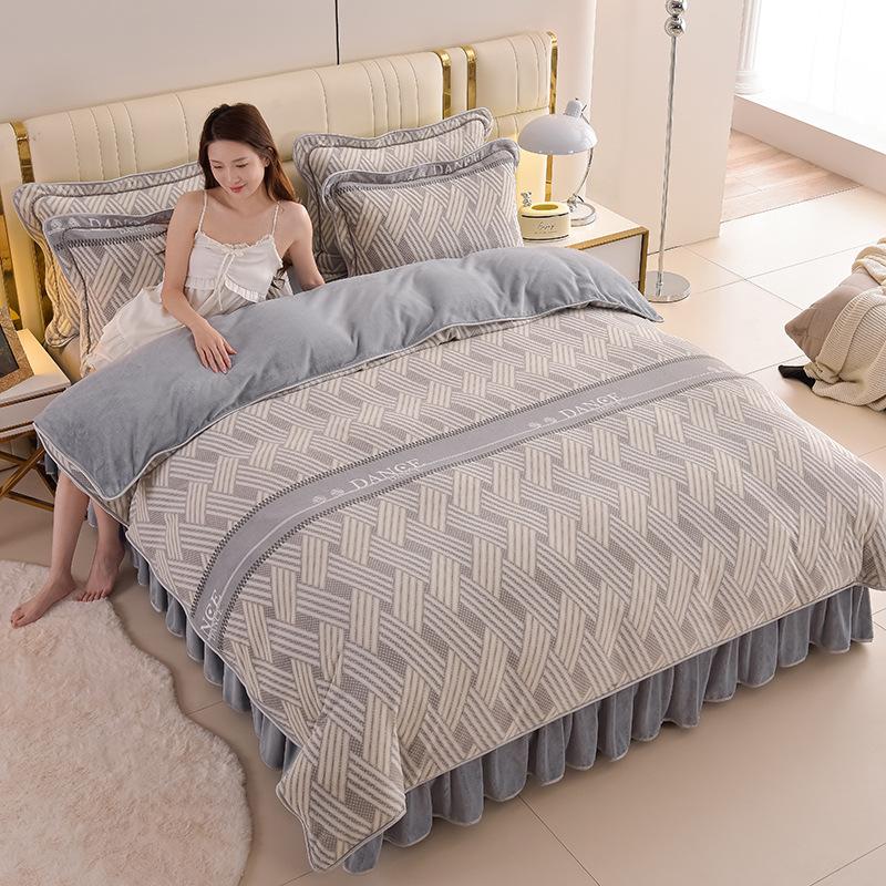 Плотная молочная бархатная юбка для кровати, набор из 4 предметов, плюшевый флис, зимний кристальный бархат, простыня, пододеяльник с юбкой, зимний постельный набор для уютного дома