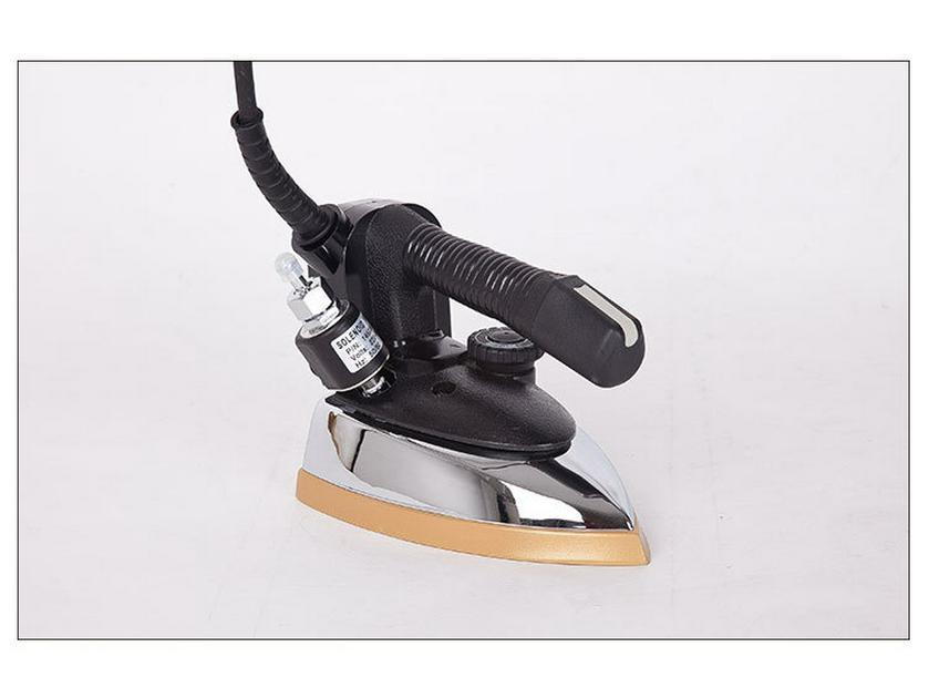 Red Heart RH126 Мощный электрический паровой утюг для одежды, штор и химчистки.