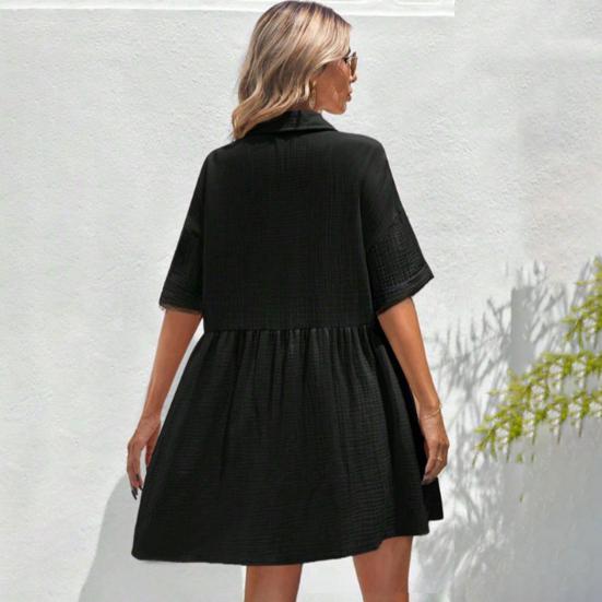 Женское платье-рубашка с коротким рукавом, лацканами, V-образным вырезом, на пуговицах, расклешенное