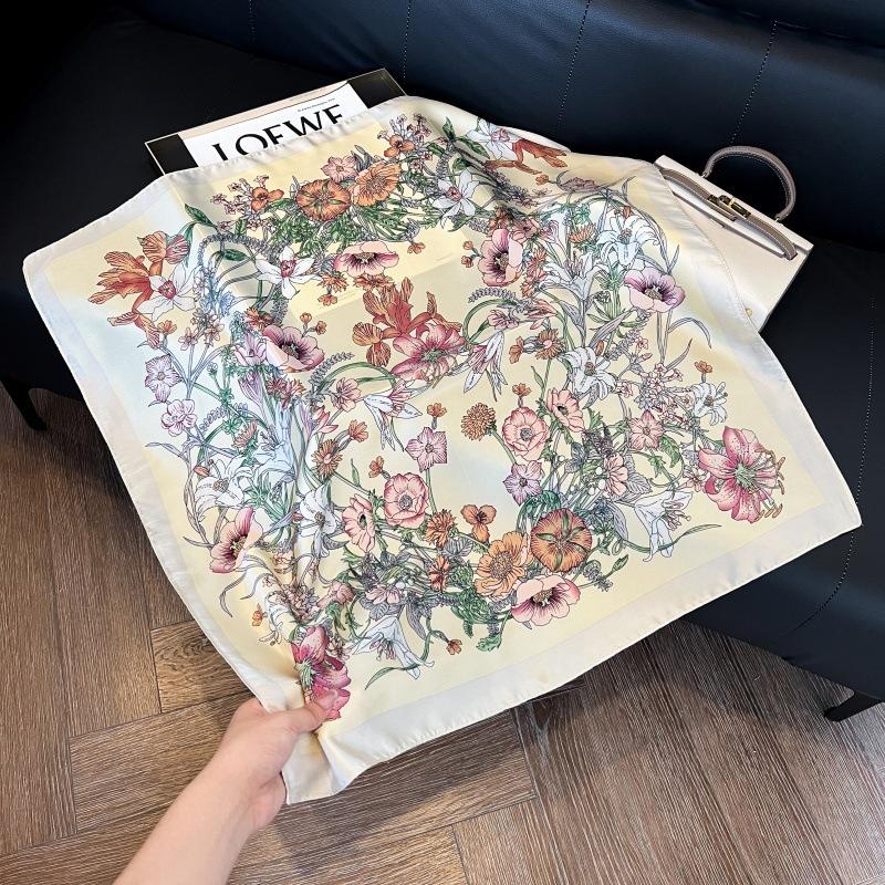 Spring and summer new Korean fashion sweet polka dot simulation silk small square scarf women's thin sunscreen silk scarf decorative small scarf