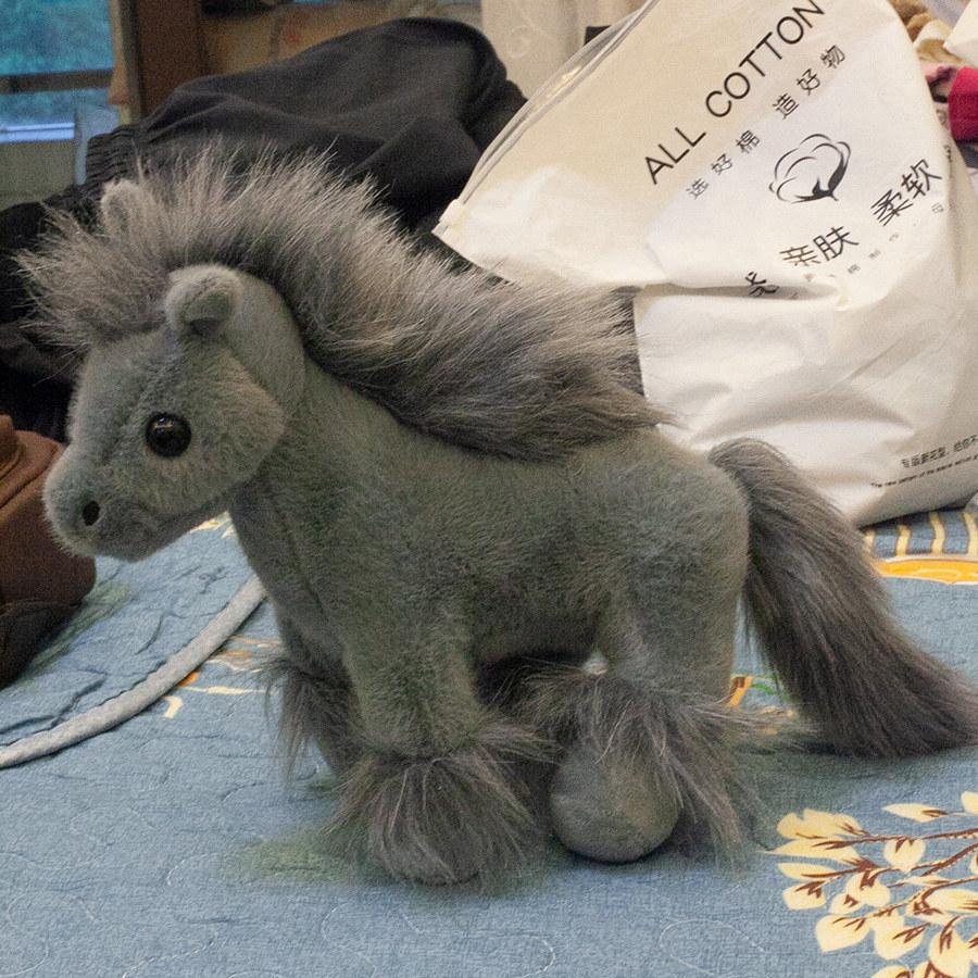 Имитация животного черная пони кукла плюшевая игрушка маленькая белая лошадь кукла зодиака лошади детская кукла