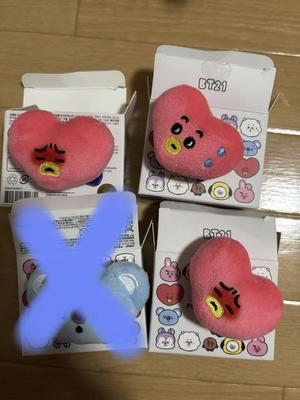 [Б/У] BT21 Случайная брошь TATA