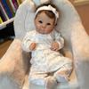 Lifelike 48cm Cloth Body Reborn Dolls Bettie Sweet Cuddly Soft Touch Newborn Babies Doll with Implanted Hair Simulation Baby Doll Kid House Play Toy