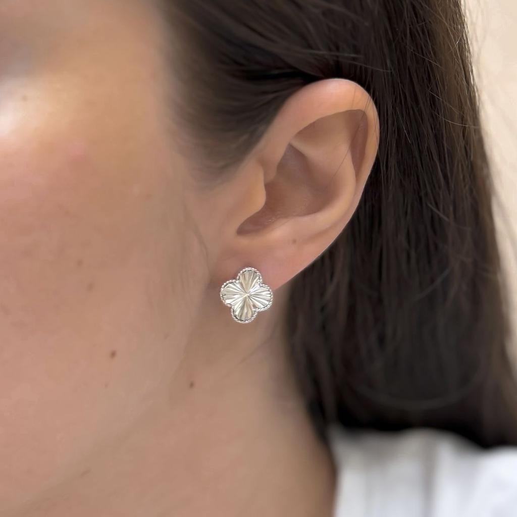 Серебряные серьги без камней (2168218)