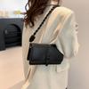 2024 новая корейская версия модная ретро маленькая сумка женская чувственная иностранная универсальная сумка через плечо осенне-зимняя фактурная сумка-мессенджер