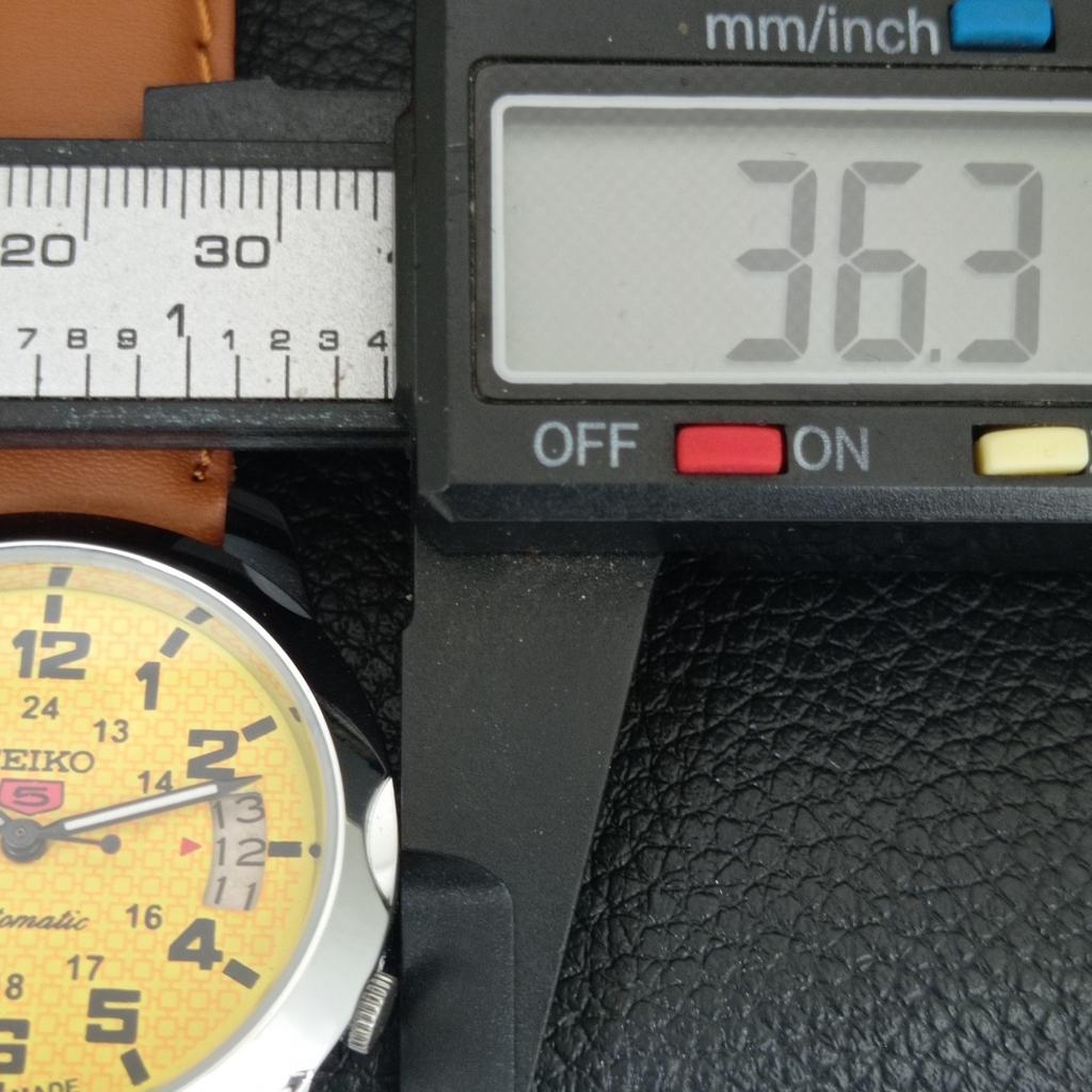 ВИНТАЖНЫЕ АВТОМАТИЧЕСКИЕ SEIKO 5 ВОССТАНОВЛЕННЫЕ ЯПОНСКИЕ МУЖСКИЕ ЧАСЫ С ЖЕЛТЫМ ЦИФЕРБЛАТОМ a445396-1
