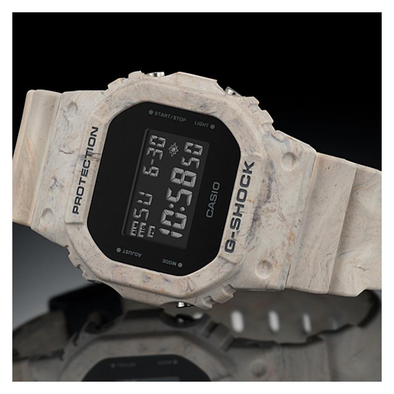 Casio Серия G-SHOCK Квадратный Земляной Цвет Простой Наручные Часы для Активного Отдыха и Спорта Кварцевый Механизм Ремешок из Смолы Японские и Корейские Часы Мужские Часы Черный DW-5600WM-5PRD