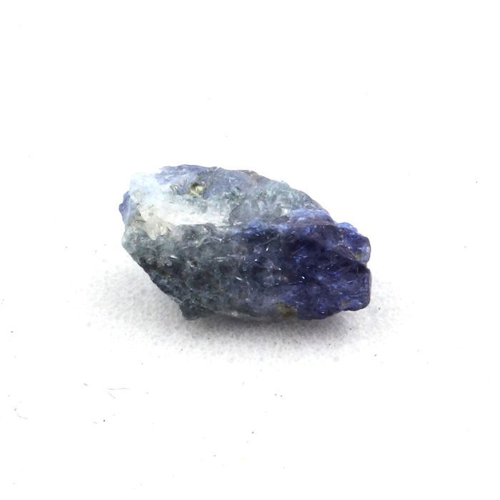 Pierres et Minéraux. Benitoite. 1.060 ct. San Benito Co., California, USA.