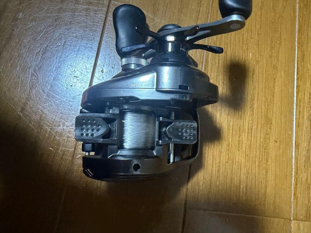 Shimano 20 Metanium HG Right Handle Bait Casting Reel From Japan