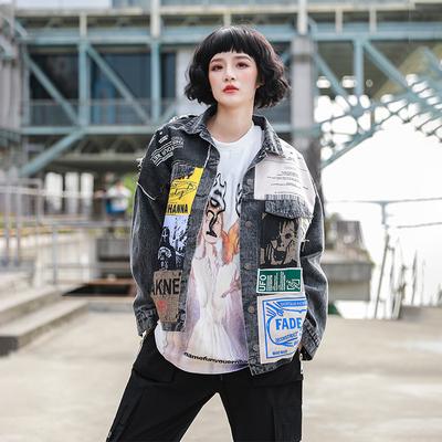 Женская джинсовая куртка свободного кроя с длинными рукавами и аппликациями в стиле газеты, весна-осень, большой размер, трендовое пальто для отдыха