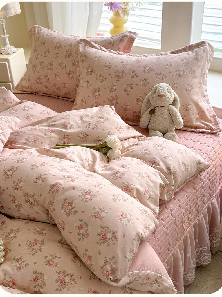 Mei Yun Ge Knitted Double Layer Yarn Bed Cover Four-Piece Set