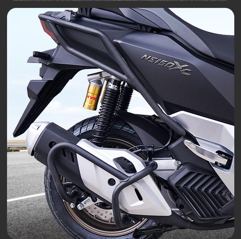 Совместимые аксессуары для Honda NS150XC: Бампер, Выхлопная труба, Защитные дуги, Радиатор и Защитные кожухи выхлопной системы.