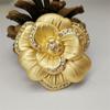 High End Exquisite Fashion Vintage Gold Coloren Leaf Camellia Gemstone Ladies Brooch Clothing Accessories