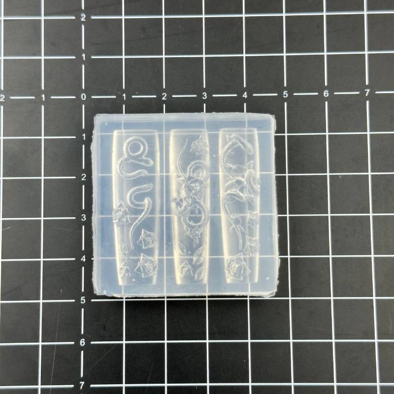 Cartoon Art Themed Silicone Mold, Bowknot Flower Nail Art Craft, Handmade DIY Nail Decoration Accessory Tool