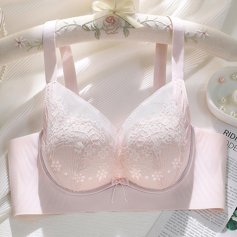 Large breasts are small, breathable and seamless, comfortable and skin-friendly, gathered, anti-sagging, non-steel ring breasted bra