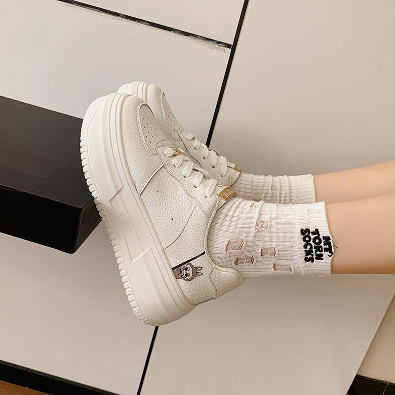 Muffin Thick-soled Cartoon Little White Shoes Women's 2025 Autumn New Fashionable Versatile, Light and Comfortable Trendy Casual Board Shoes