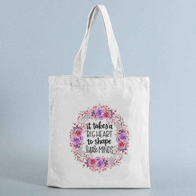 Требуется большое сердце, чтобы сформировать маленький разум, холст, многоразовая сумка для покупок, тканевые сумки на плечо для учителя, модный подарок, большая сумка для покупателя