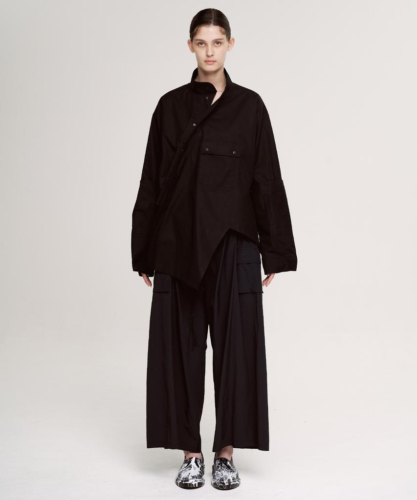Aseupalageoseu Asymmetrical Multi-Button Pocket Shirt_Black