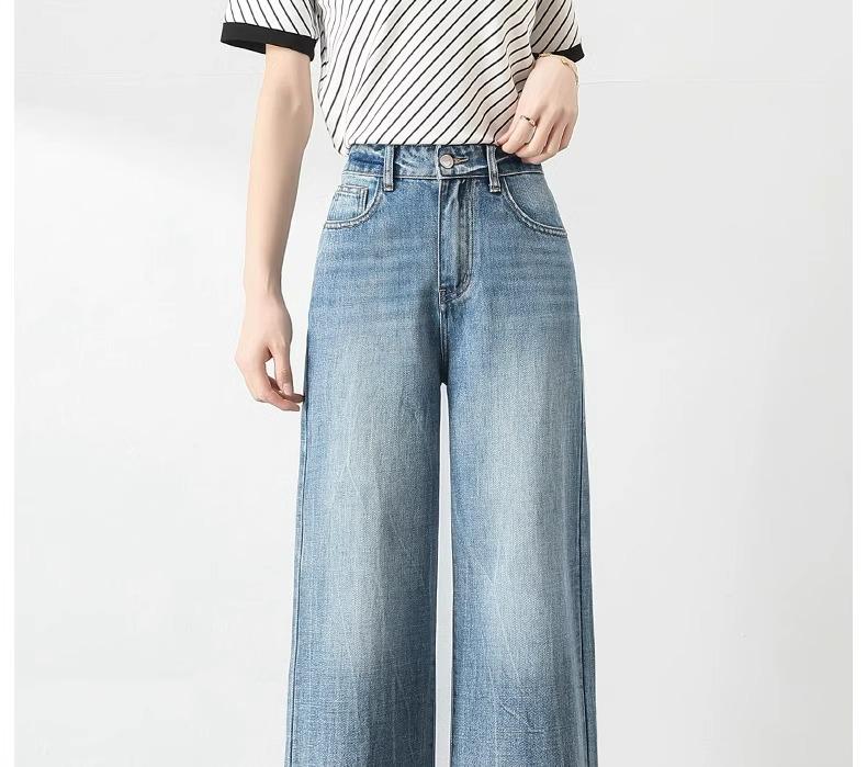 Wide-Leg High Waist Light Jeans for Women - Spring 2025 Trend