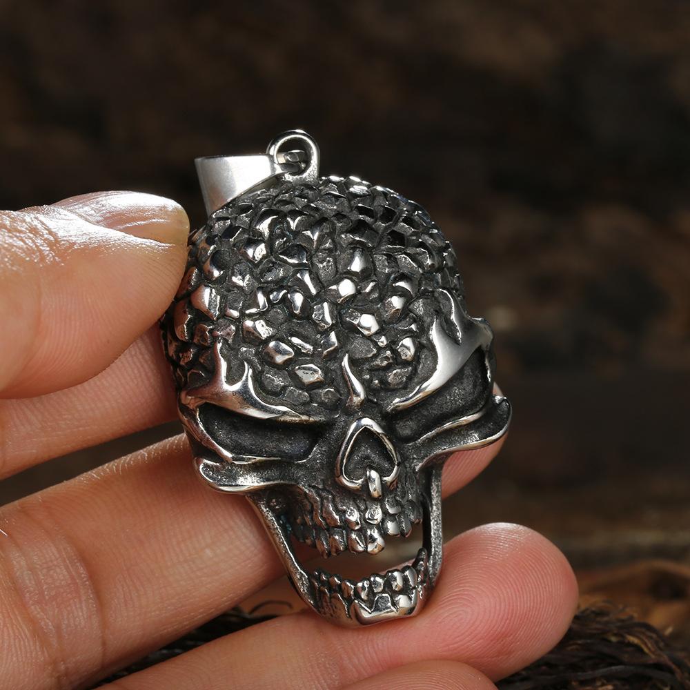 Stereoscopic Skull Stainless Steel Necklace for Men, Personalized and Powerful Hip Hop Pendant, Vintage Titanium Sweater, Chain for Women