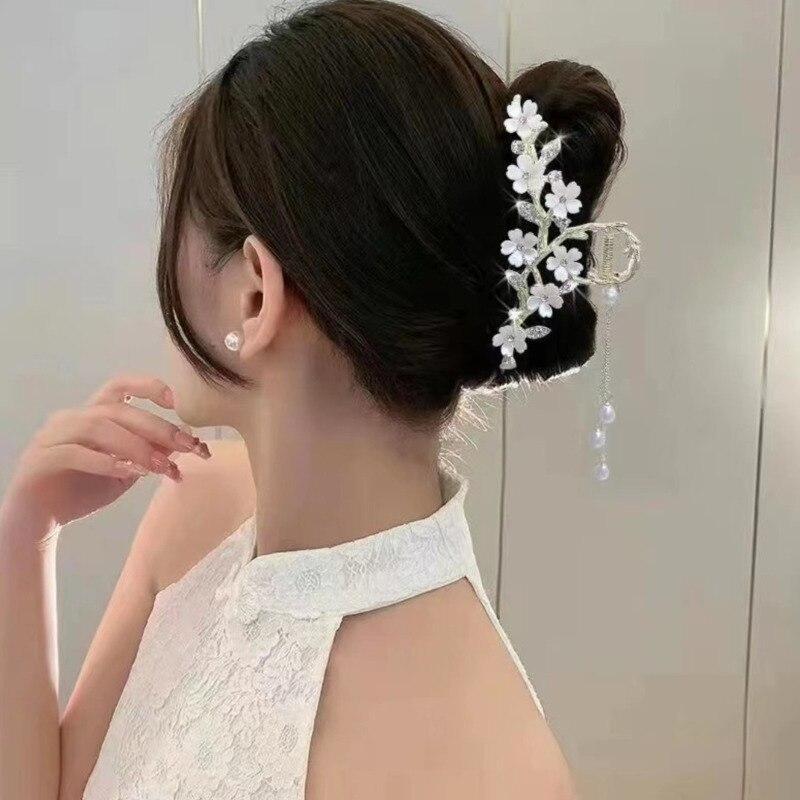 Новинка 2023 года, роскошная заколка для волос с кисточками и стразами, зажим в стиле ретро с цветком, заколки для волос в виде краба, заколки для волос для женщин и девочек, аксессуары для волос, подарок
