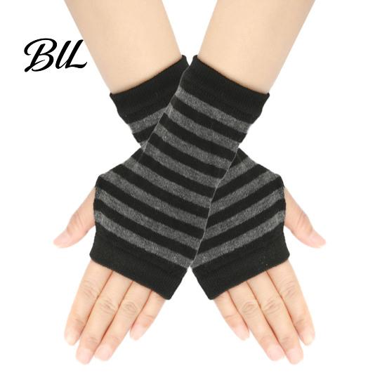 UV Protection Gloves for Driving 1 Pair Half Finger Women, Breathable Sun Gloves, Protective Hand Sleeves Non Slip Lightweight Athletic Outdoor Sports