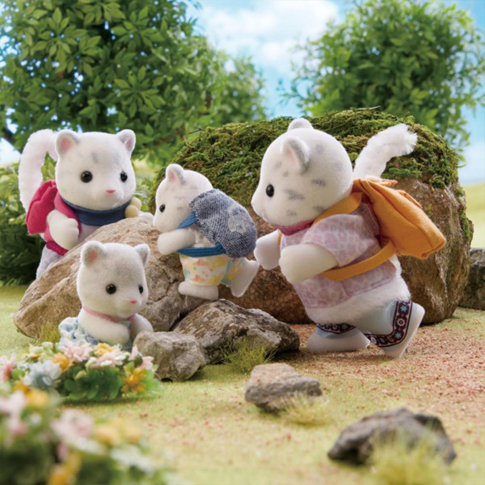 5814 Sylvanian Families Набор «Семья снежных леопардов»