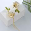 2022 New Asymmetric Daisy Tassel Earrings Female Niche Design Small Bee Earrings Temperament Long Earrings