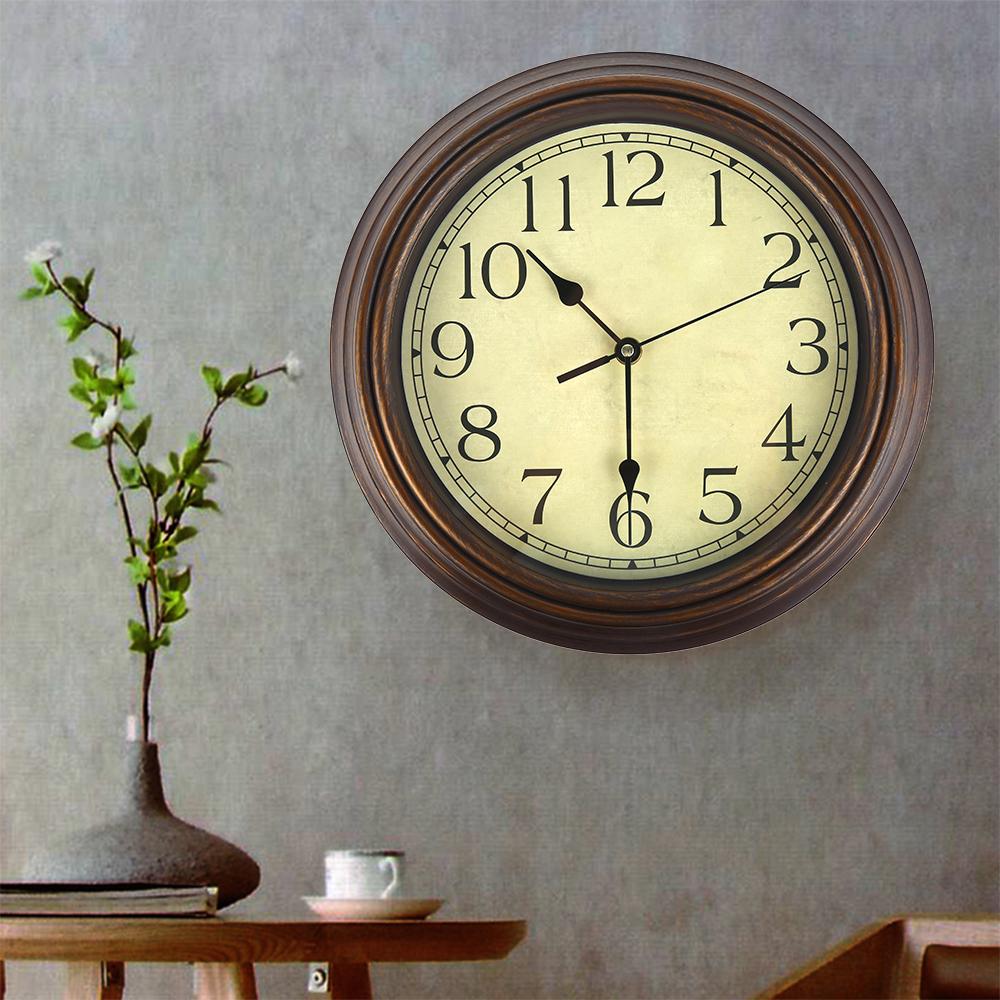 Vintage Round Imitation Wood Color Wall Clock Antique Gold Clock Study Room Kitchen Living Room Quiet Wall Clock Decor Supplies