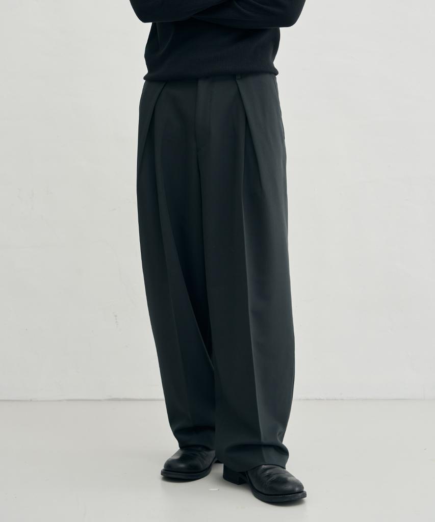 ARRAYED Curved Overlap Slacks [Brown]