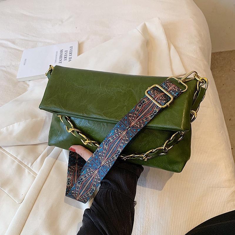 IELGY Women's Large-capacity Chain Mail Carrier Armpit Bag, Retro Soft Leather Shoulder Messenger Bag