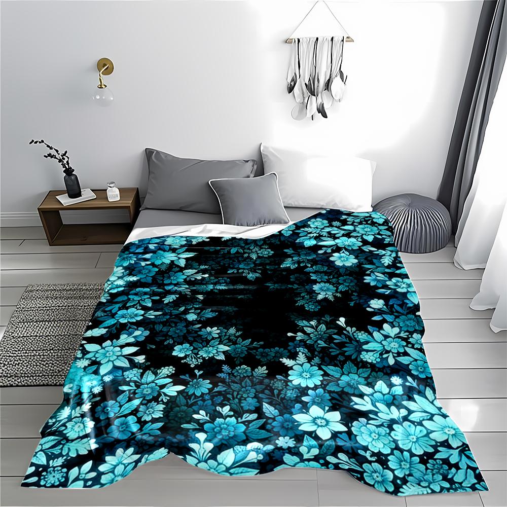 Blue Floral Pattern blanket, Soft Floor blanket, Modern blanket, suitable for use in the bedroom, living room, on the sofa