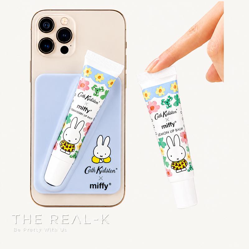 Cath Kidston x Miffy Клубничный Бальзам для Губ Мобильный Набор 10 мл – Ограниченная Серия к 70-летию Набор Подарков для Ухода за Губами с Держателем для Телефона (3 варианта)