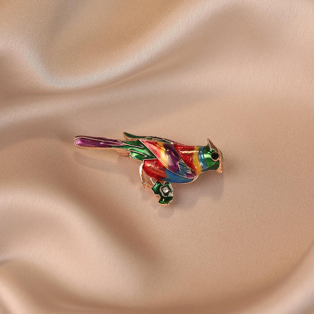 Изысканная и Оригинальная Семицветная Брошь Дрозд Креативные Имитационные Птичьи Корсажи Модные Значки для Пальто и Женского Костюма